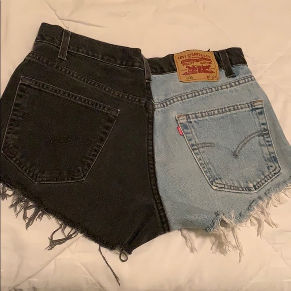 Customized Levi shorts half black half light wash - Picture 2 of 2
